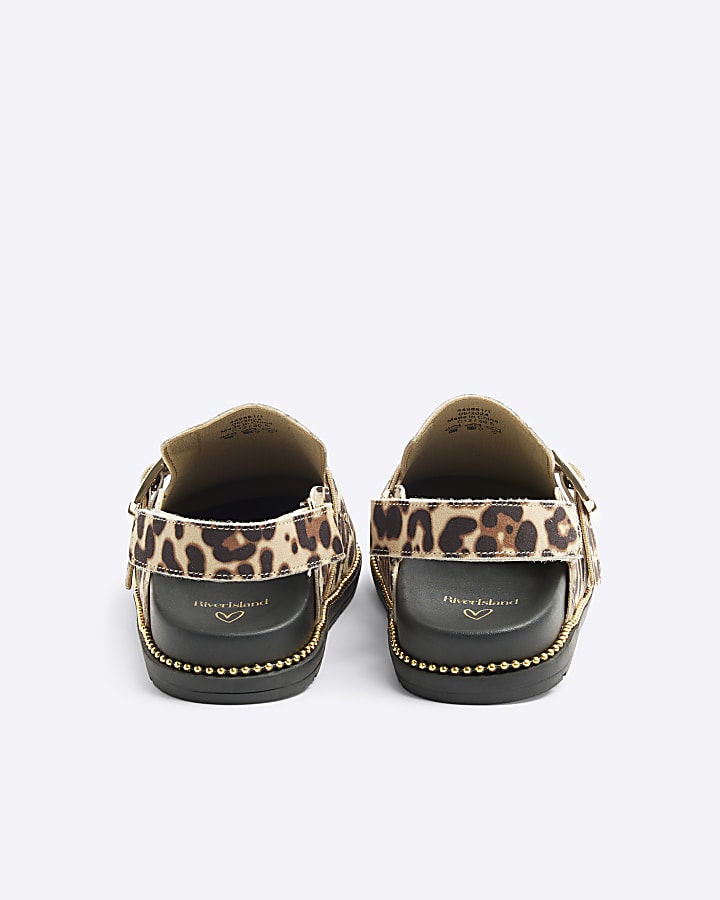 Girls brown leopard buckle clog shoes