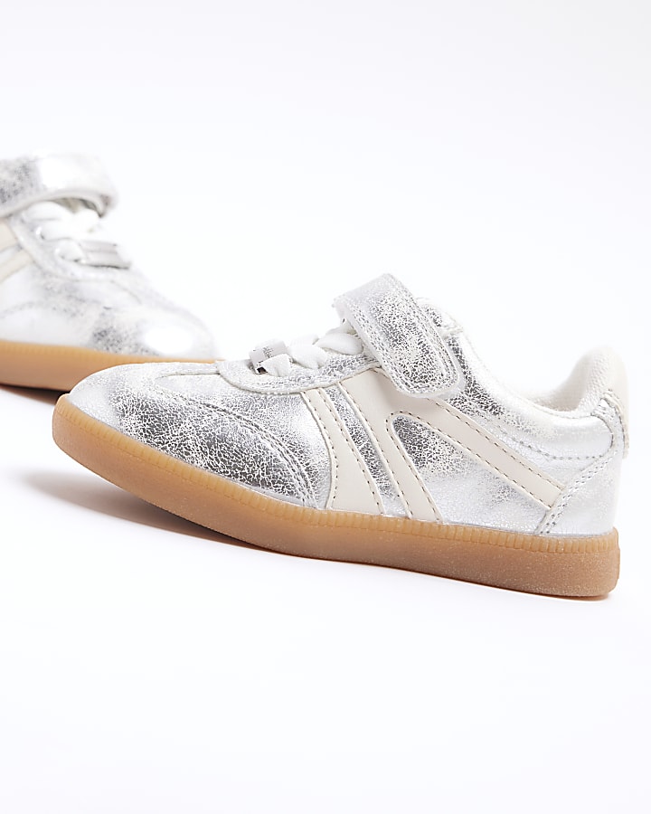 Mini girls silver metallic trainers