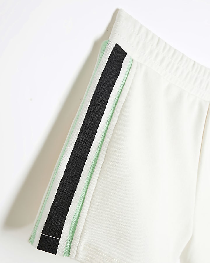 Girls white RI active stripe shorts