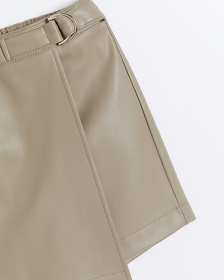 Girls Cream faux leather skort