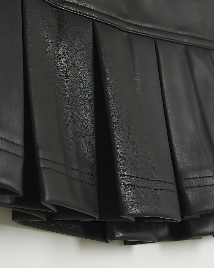 Girls Black Faux Leather Buckle Pleated Skirt