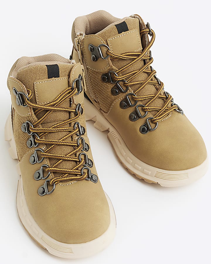 Boys brown high top hiker boots