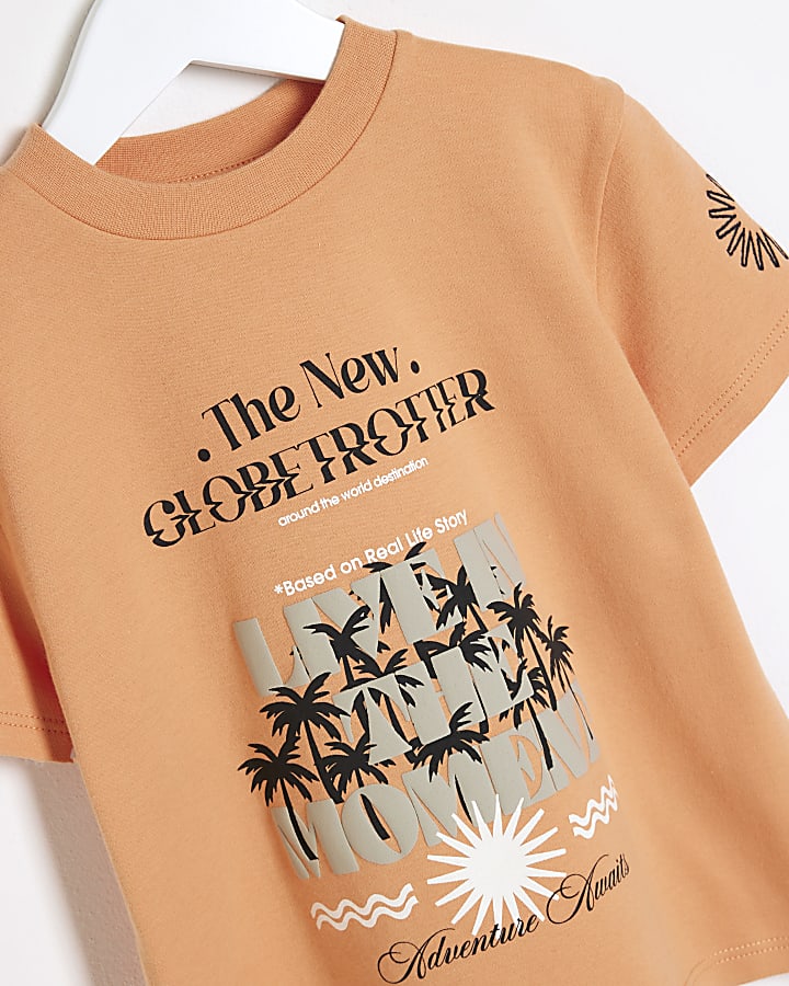 Mini boys coral embossed graphic t-shirt