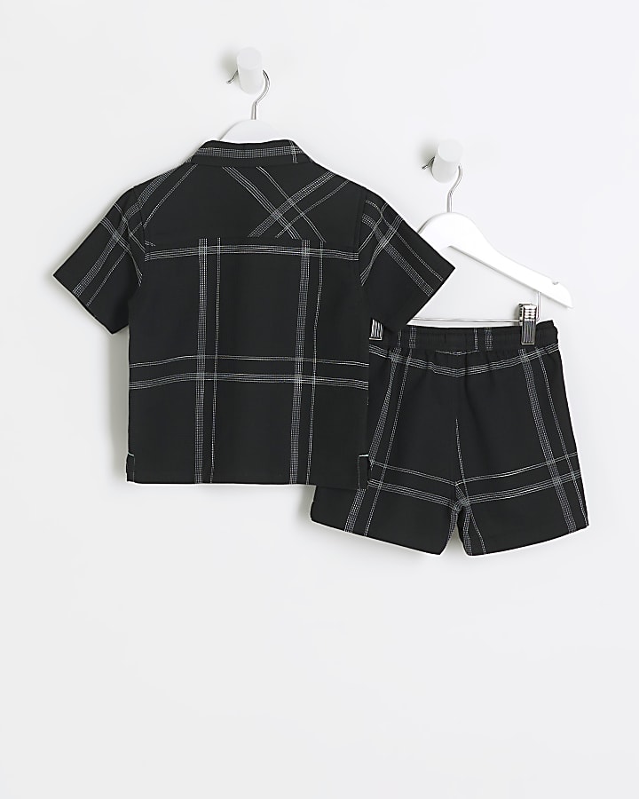 Mini boys black checked shirt and shorts set