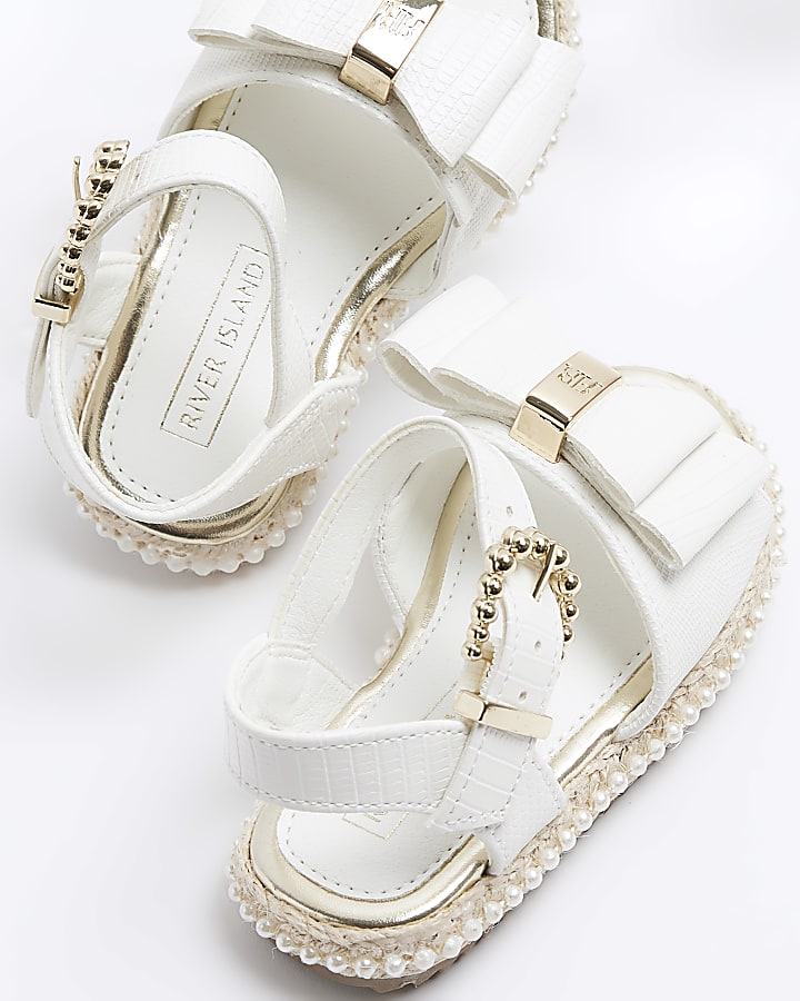 Mini girls white pearl trim bow sandals