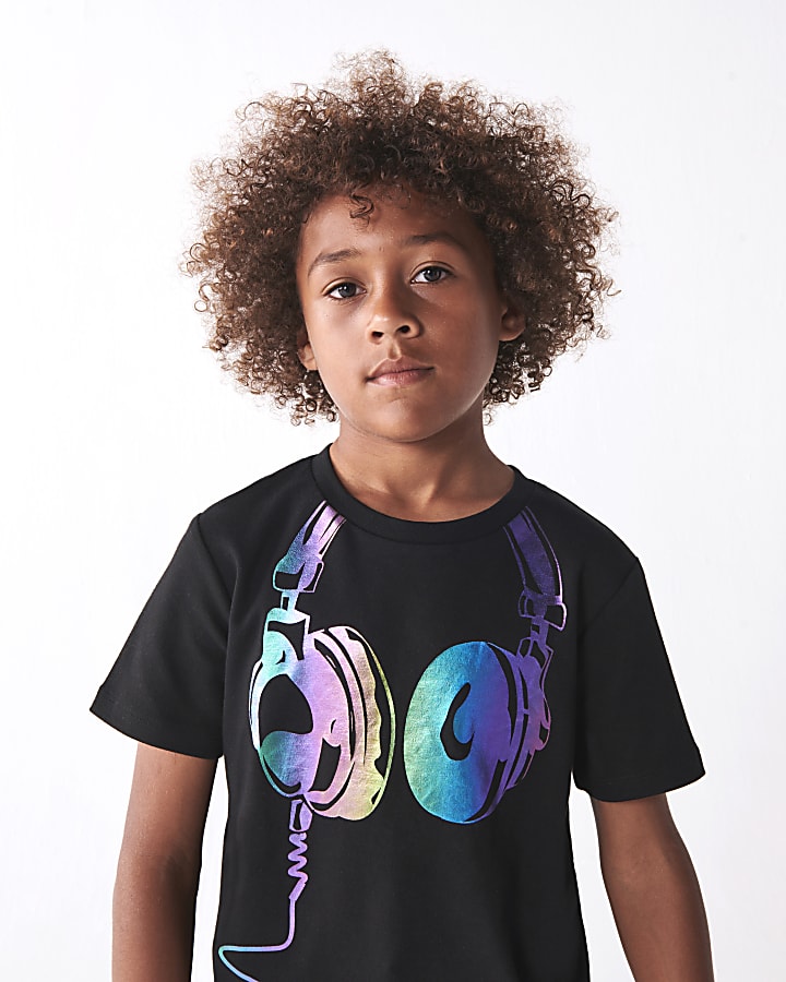 Boys black headphones graphic t-shirt