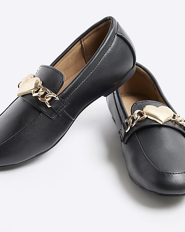 Girls black heart chain loafers