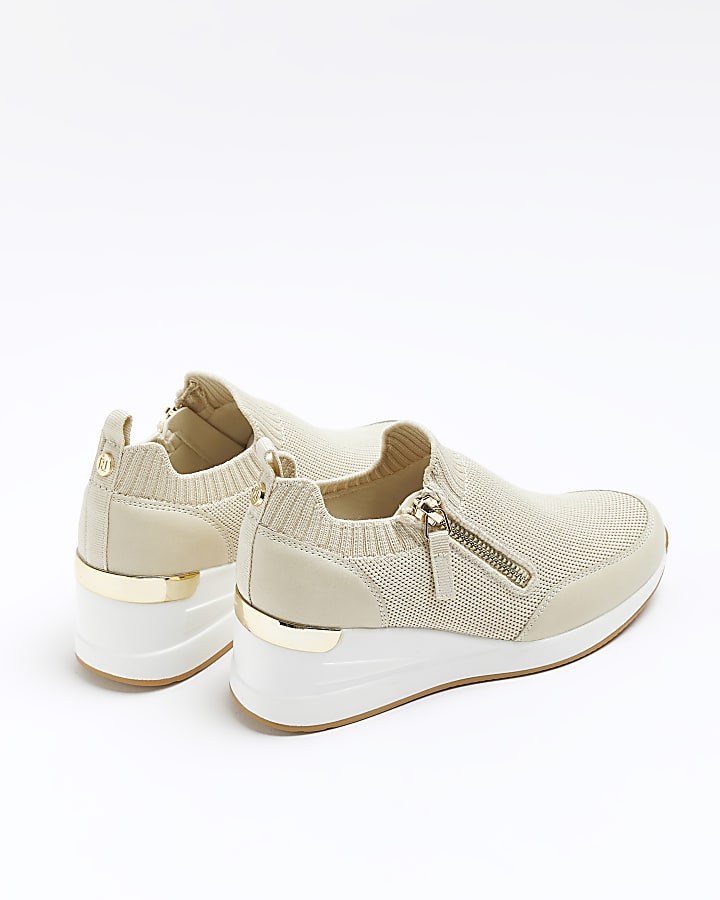 Girls beige wedge sole trainers