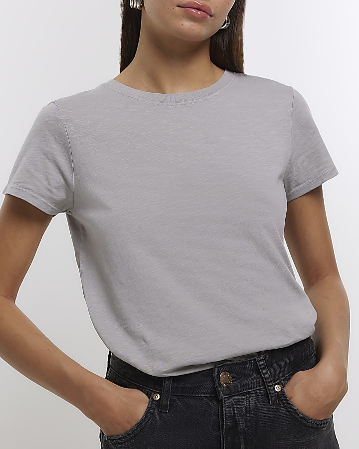 Grey short sleeve t-shirt