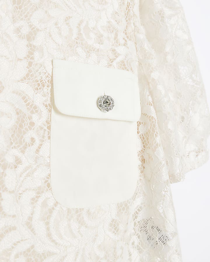 White lace puff sleeve shirt