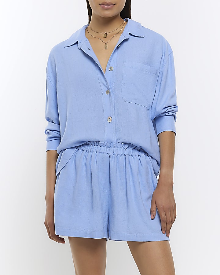 Blue shorts with linen