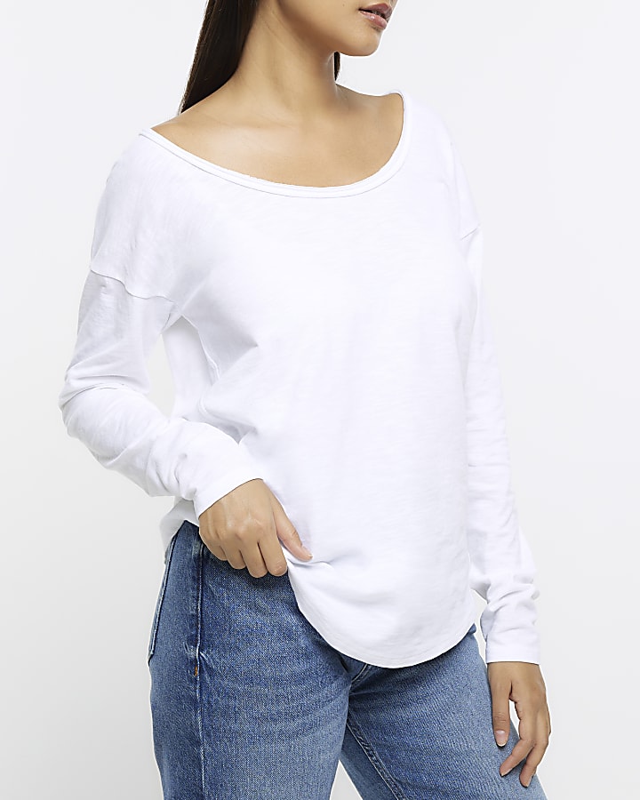 White scoop neck long sleeve top