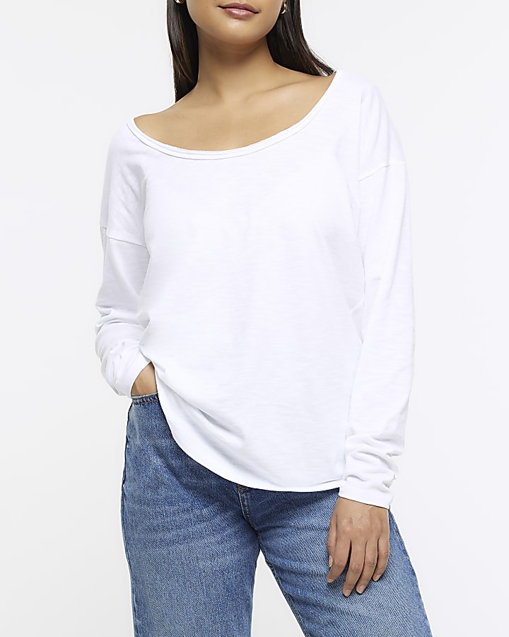 White scoop neck long sleeve top