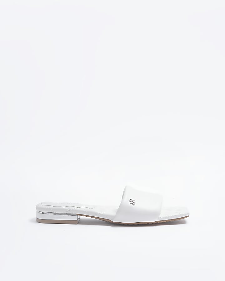 White wide fit padded sliders