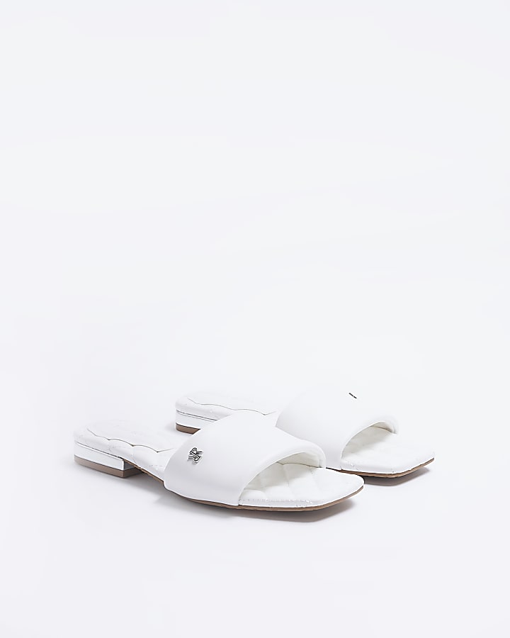 White wide fit padded sliders