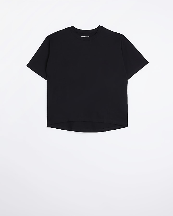Black short sleeve t-shirt