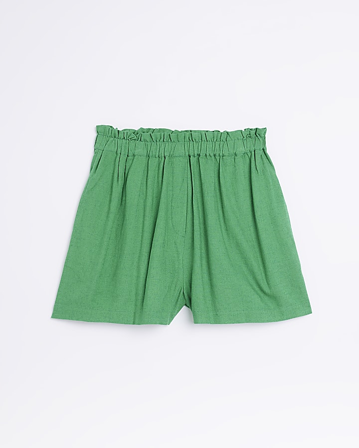 Green shorts with linen