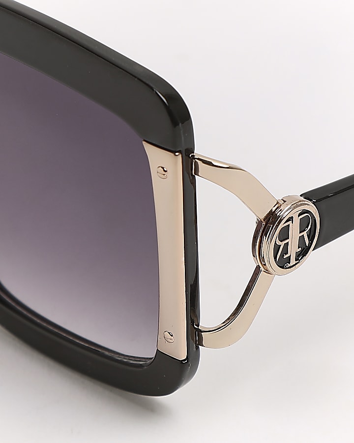 Black oversized square sunglasses