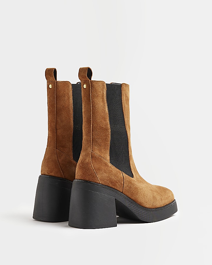 Brown suede heeled chelsea boots