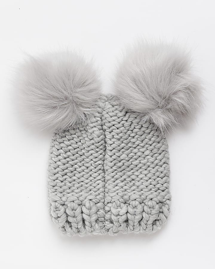 Grey pom pom chunky knit beanie hat