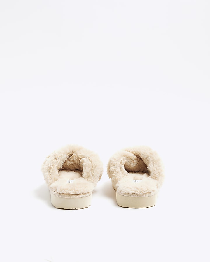 Cream faux fur pearl trim slippers