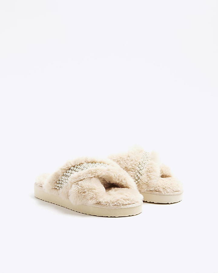 Cream faux fur pearl trim slippers