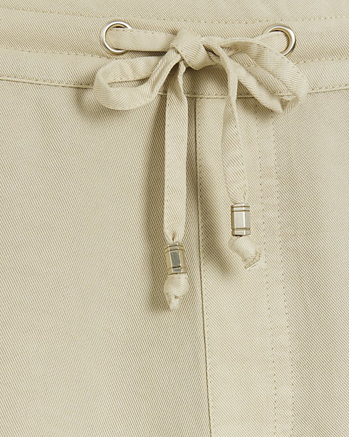 Beige lyocell elasticated shorts