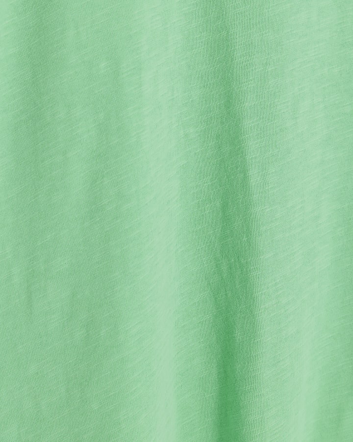 Green rolled sleeve t-shirt