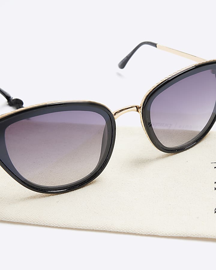 Black cat eye sunglasses