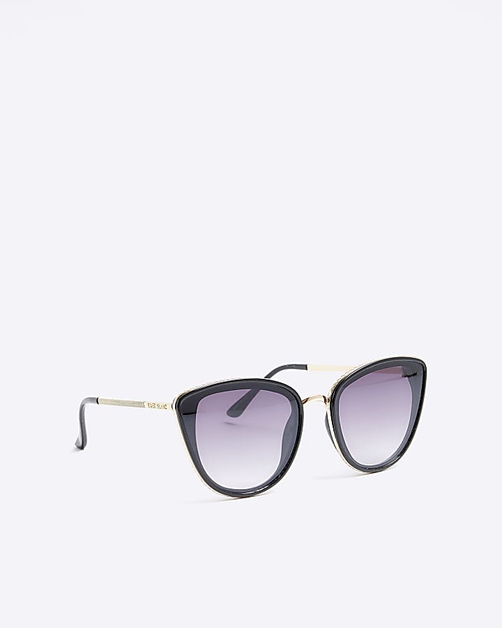 Black cat eye sunglasses