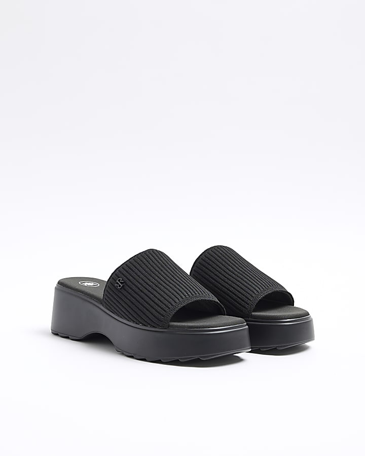 Black knit flatform sandals