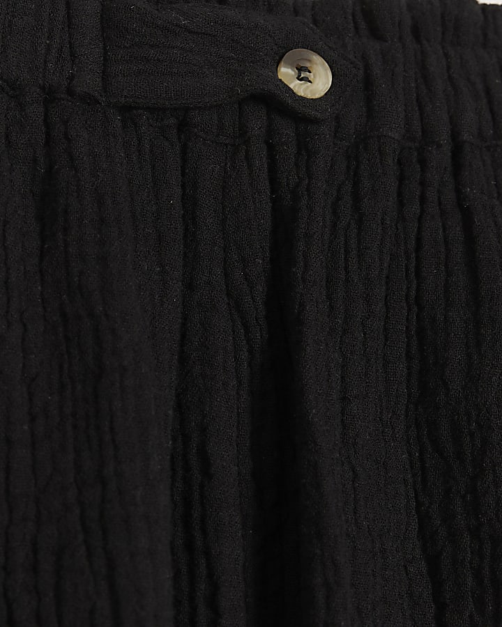 Plus black textured shorts