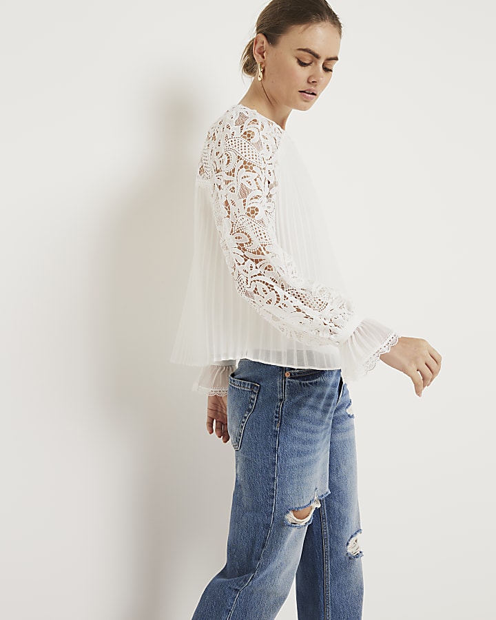 White plisse lace sleeve blouse