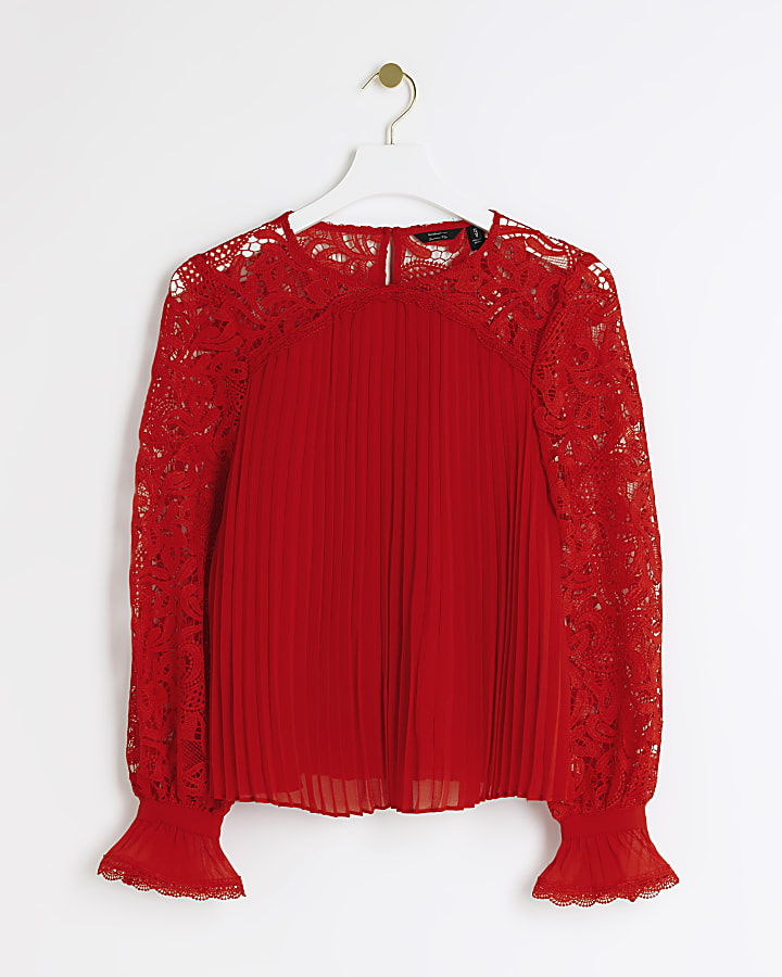 Red plisse lace sleeve blouse