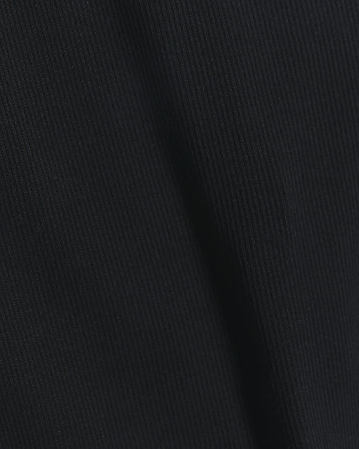 Black rib scoop neck vest