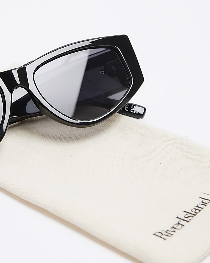 Black cat eye sunglasses