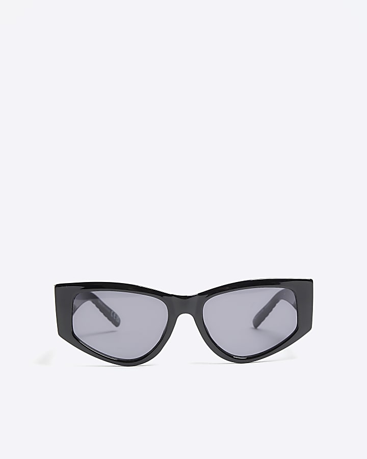 Black cat eye sunglasses
