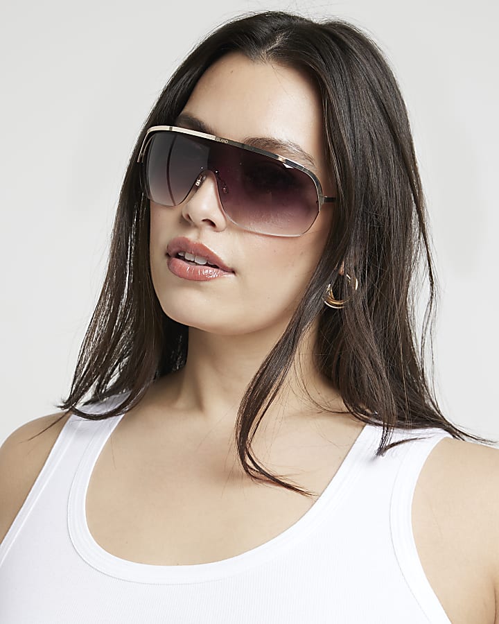 Black visor sunglasses