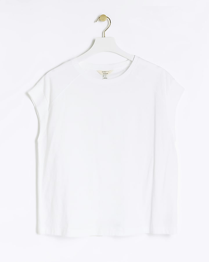 White crew neck t-shirt