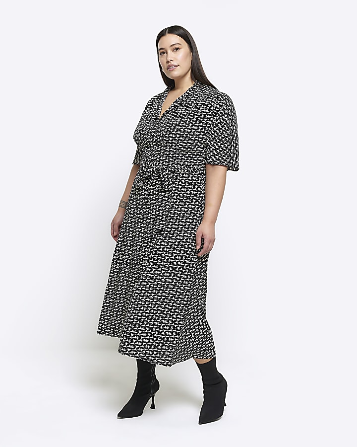 Plus black geometric belted midi shirt dress