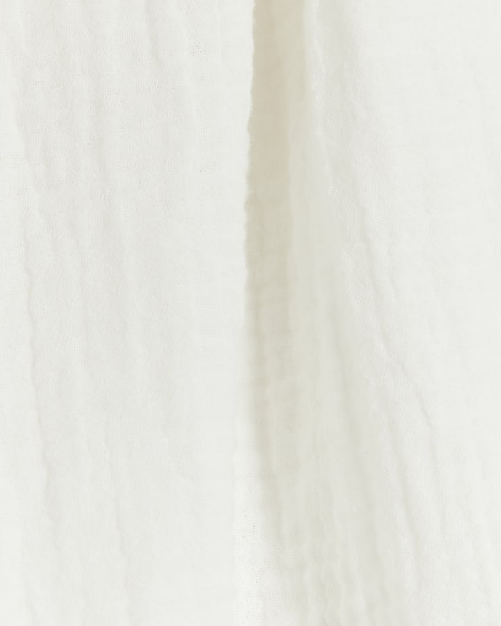 White elasticated shorts