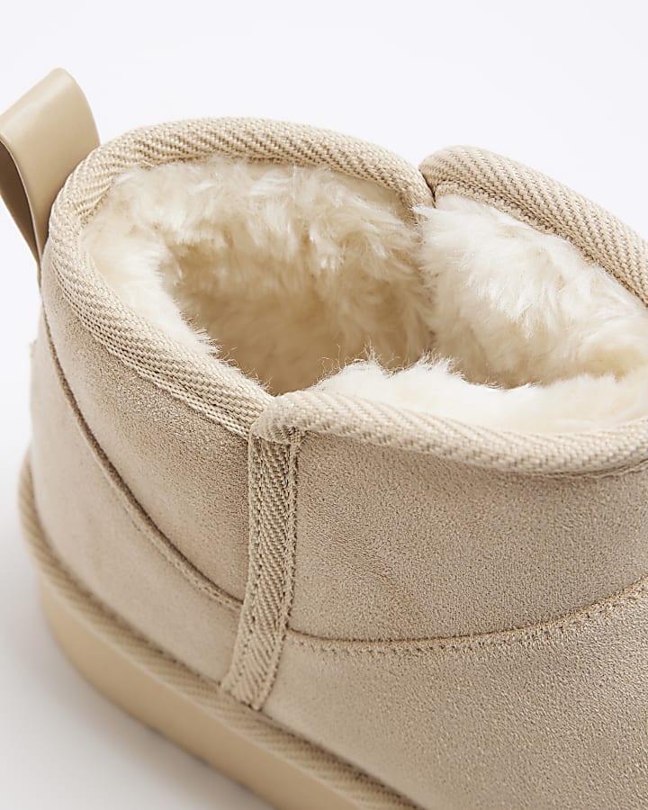 Stone faux fur lining platform boots