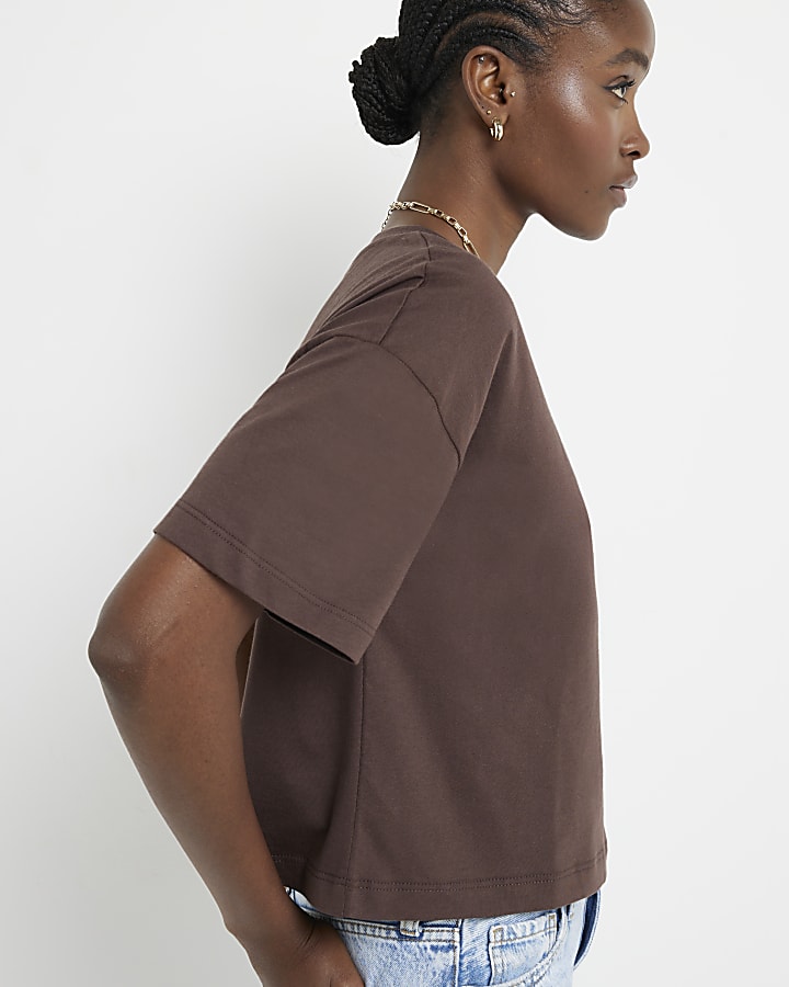 Brown boxy cropped t-shirt