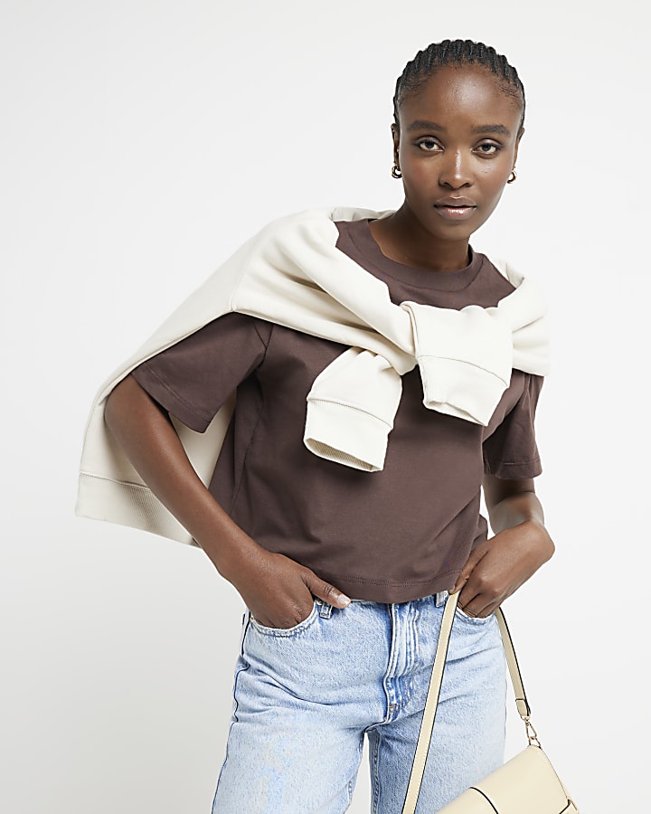 Brown boxy cropped t-shirt