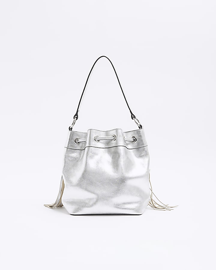 Silver leather fringe hem shoulder bag