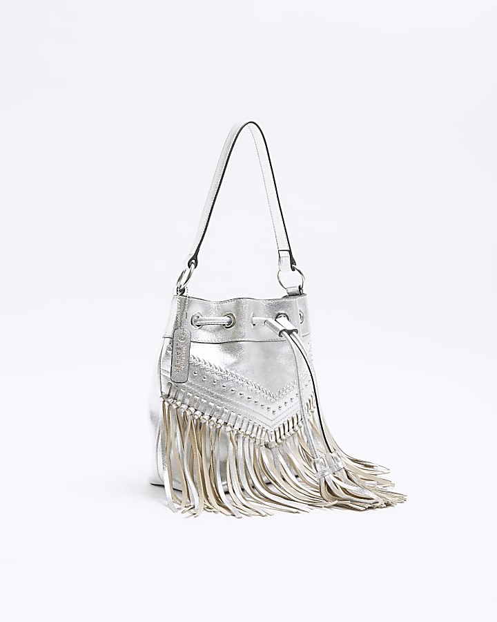 Silver leather fringe hem shoulder bag