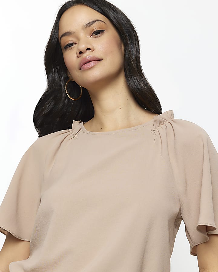 Beige fluted sleeve t-shirt