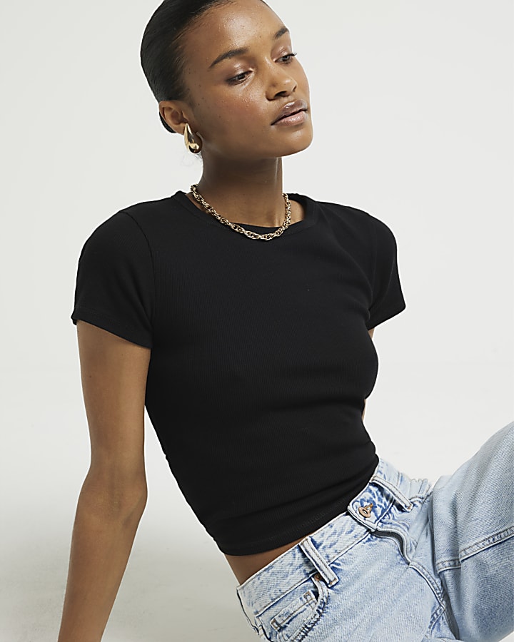 Black ribbed cropped t-shirt