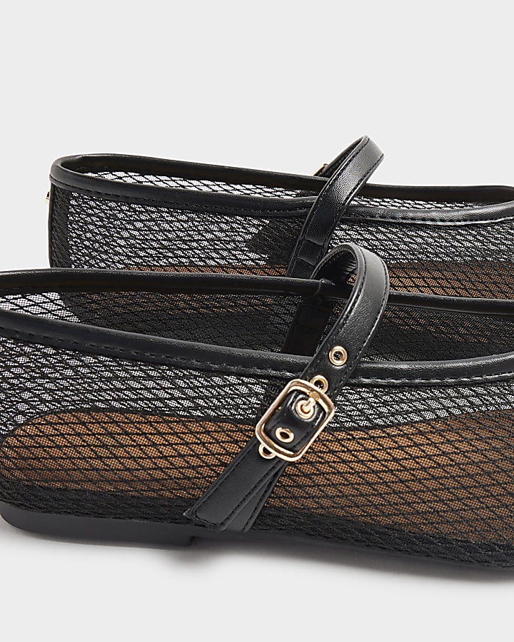 Black mesh buckle ballet pumps