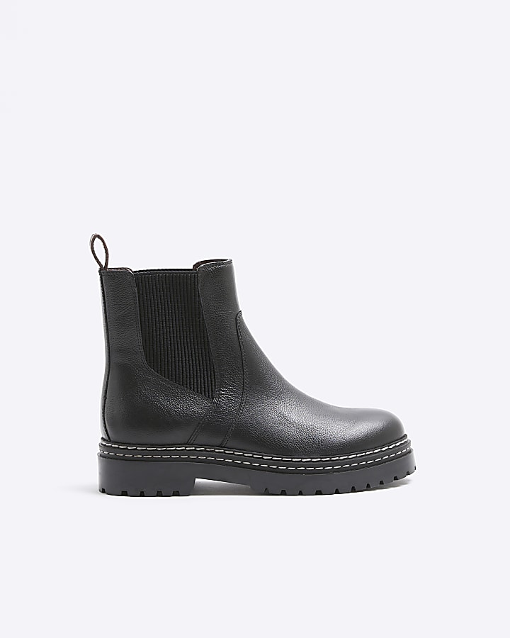 Black leather Chelsea boots